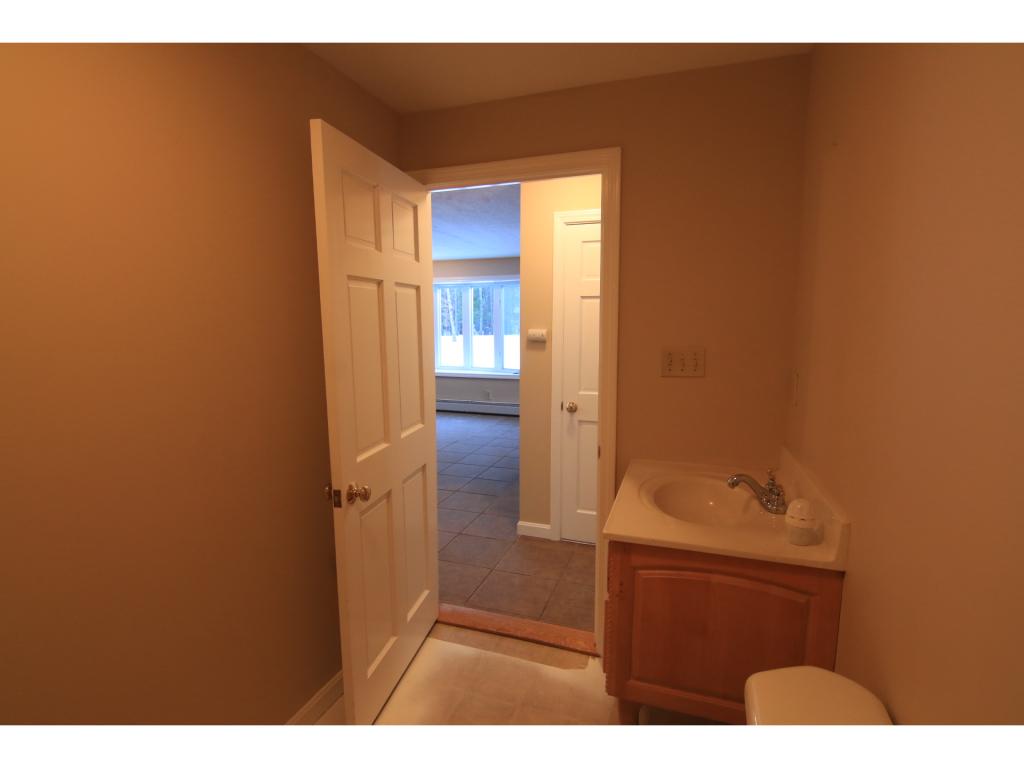 218 Bog Road Concord, NH 03303 - Photo 11 of 31