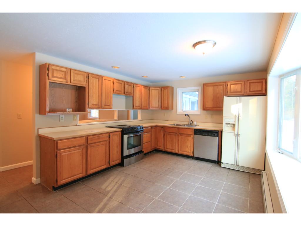 218 Bog Road Concord, NH 03303 - Photo 3 of 31