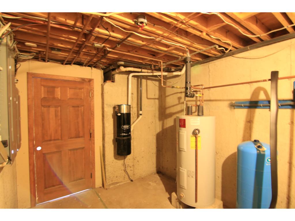 218 Bog Road Concord, NH 03303 - Photo 24 of 31