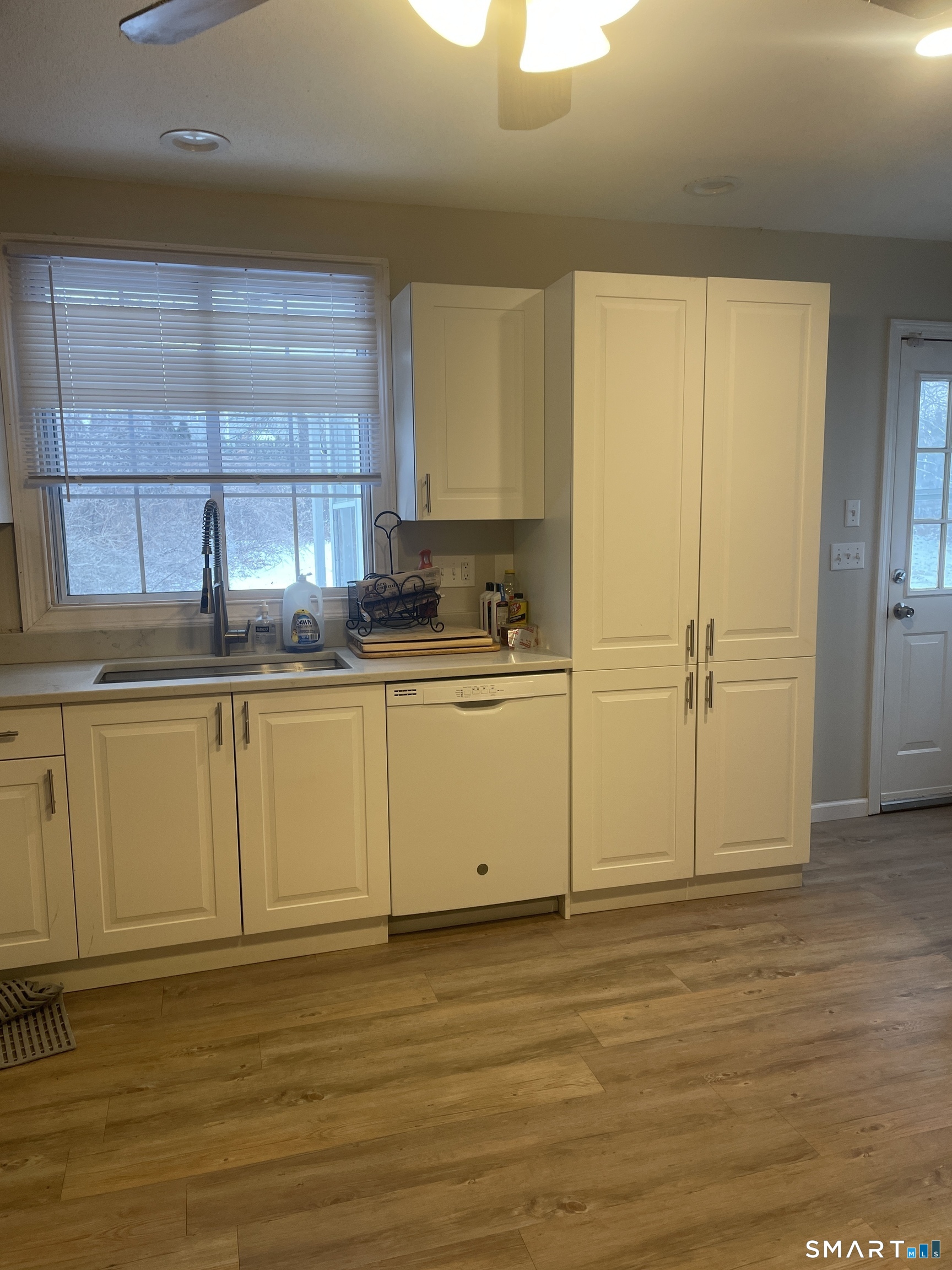 160 Dividend Road Rocky Hill, CT 06067 - Photo 4 of 19