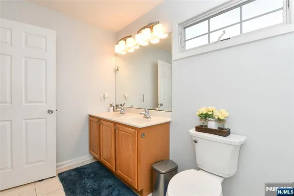 $825,000 | 1 Lincoln Place, Moonachie, NJ 07074