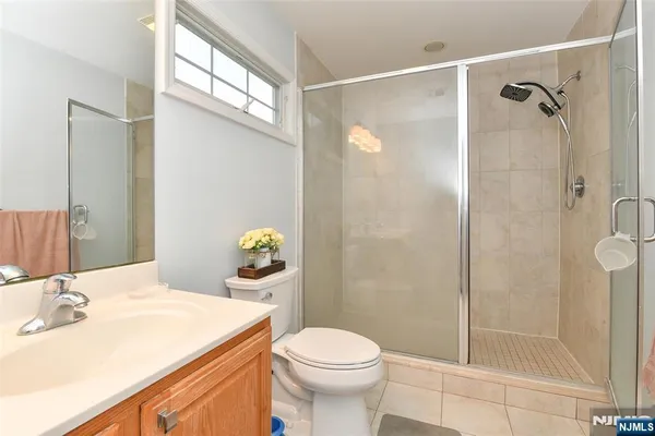 $825,000 | 1 Lincoln Place, Moonachie, NJ 07074