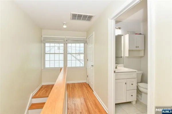 $825,000 | 1 Lincoln Place, Moonachie, NJ 07074