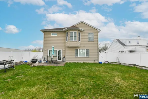 $825,000 | 1 Lincoln Place, Moonachie, NJ 07074