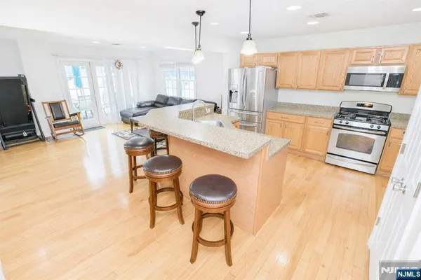 $825,000 | 1 Lincoln Place, Moonachie, NJ 07074