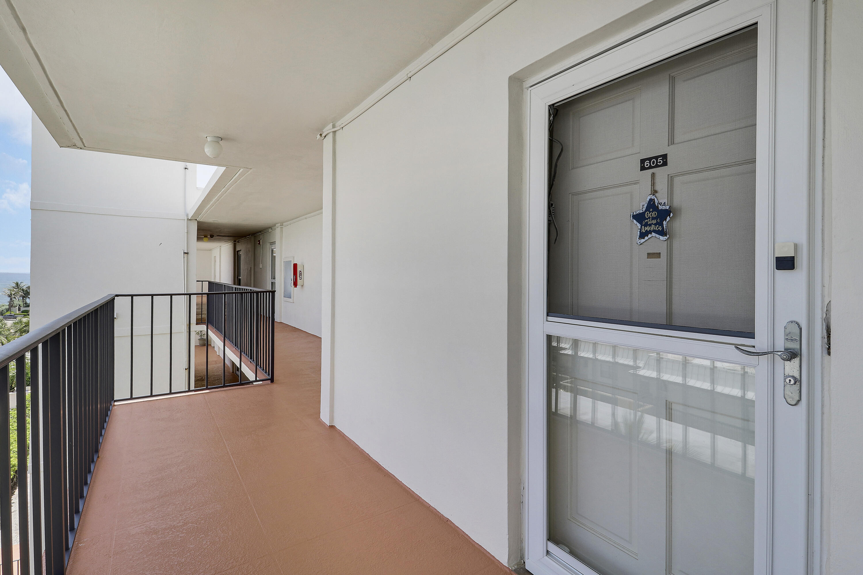 225 South Beach Road, Unit 605 Jupiter, FL 33469 - Photo 47 of 51 House2-25