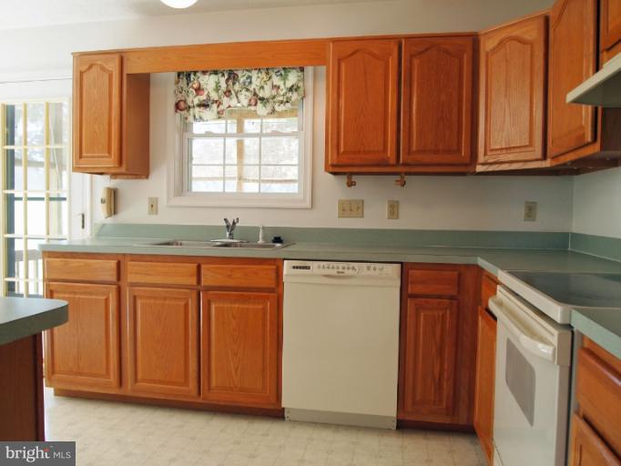 858 Berrys Ferry Road White Post, VA 22663 - Photo 20 of 30 Kitchen