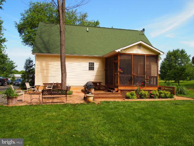 858 Berrys Ferry Road White Post, VA 22663 - Photo 9 of 30 Exterior (Rear)