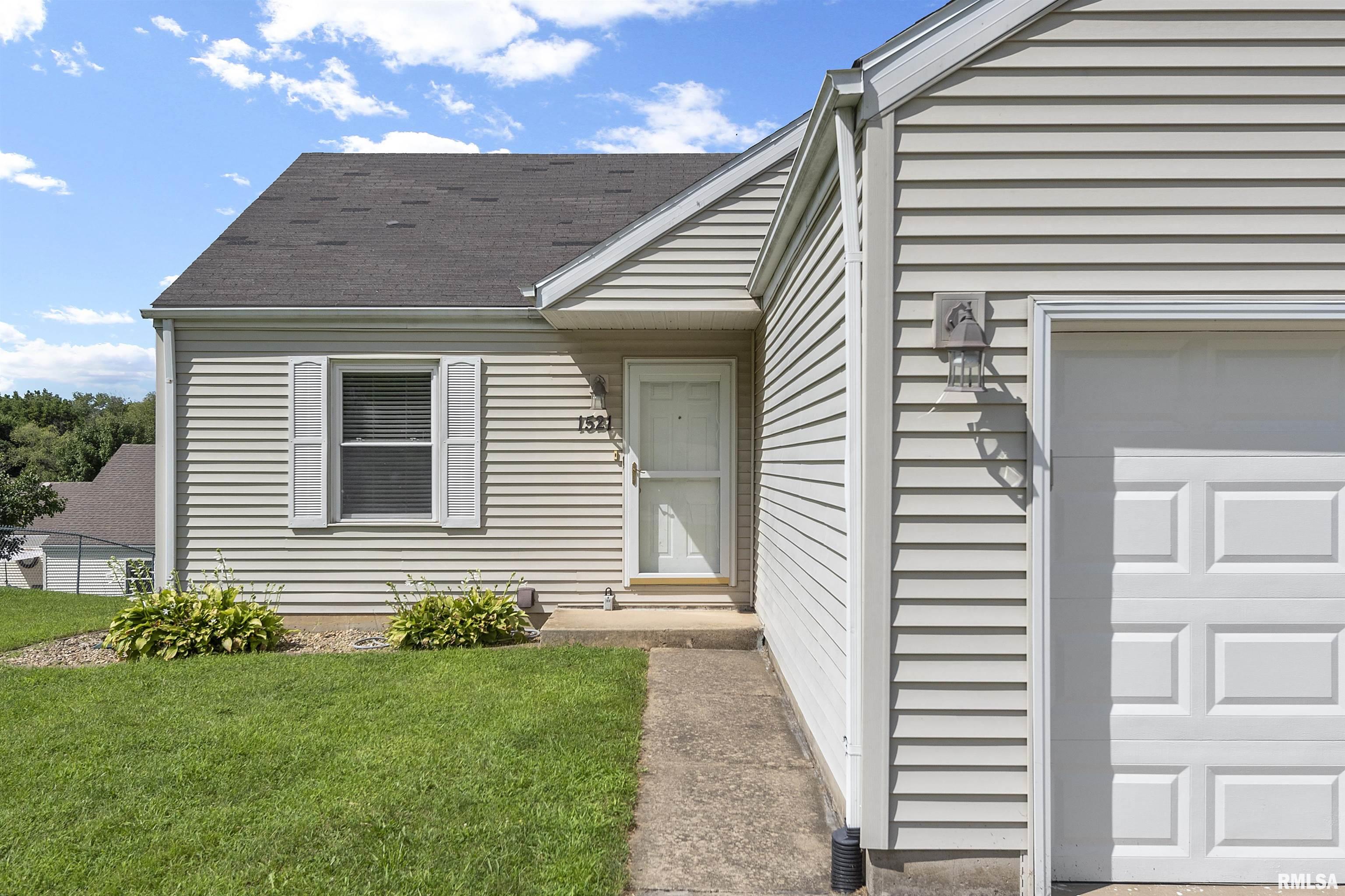 1521 Brenda Court Springfield, IL 62702 - Photo 3 of 30
