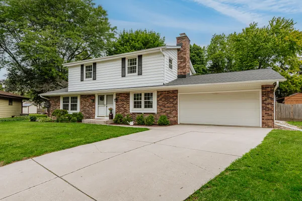 $534,900 | 128 Audubon Court, Grafton, WI 53024