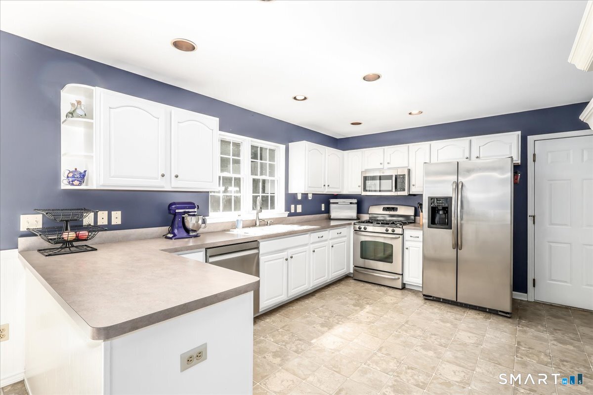 105 Secret Hollow Road Monroe, CT 06468 - Photo 12 of 37