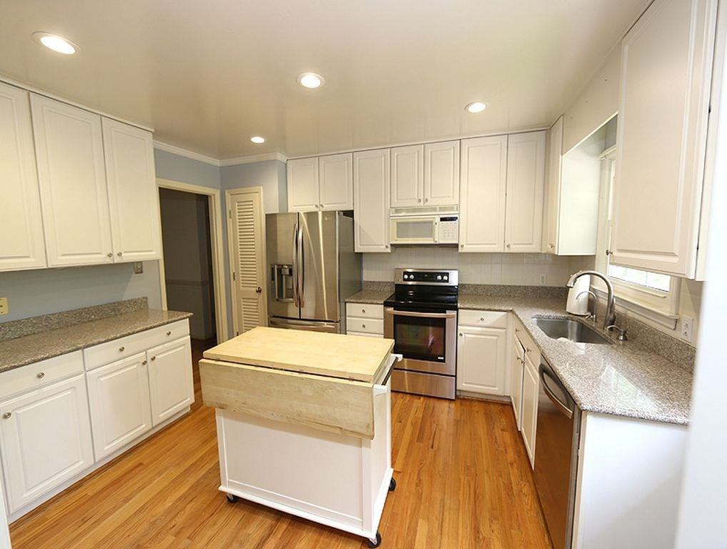 1013 Winona Road Raleigh, NC 27609 - Photo 4 of 9 Photo 4