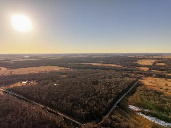$85,360 | 21395 South 725 Road, Stockton, MO 65785
