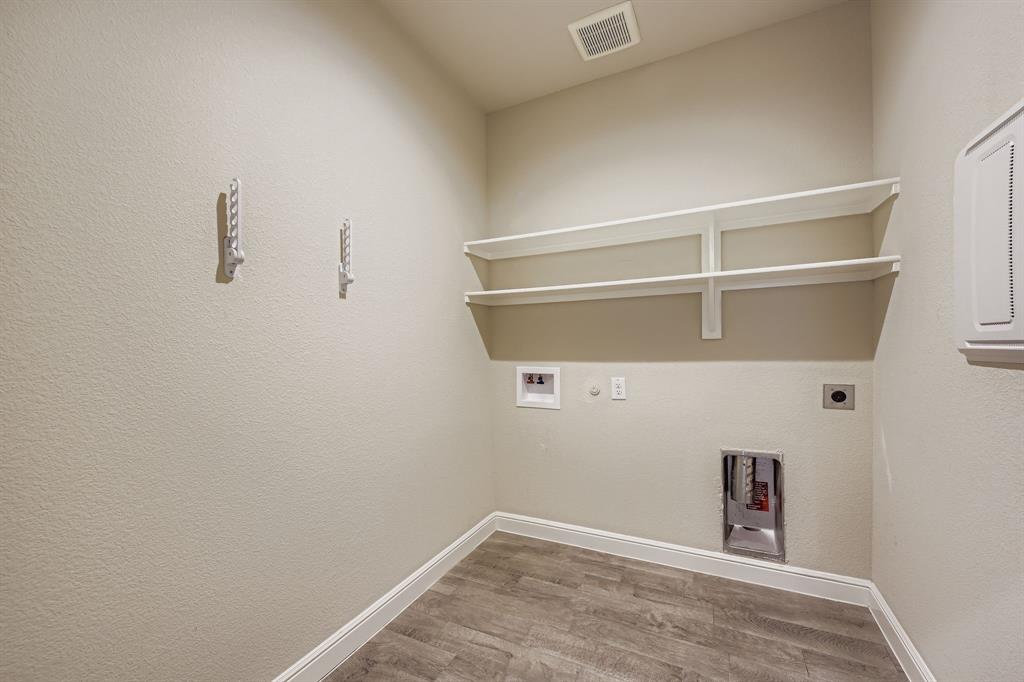 1829 Ruffian Road Granbury, TX 76049 - Photo 23 of 39 a view of small space
