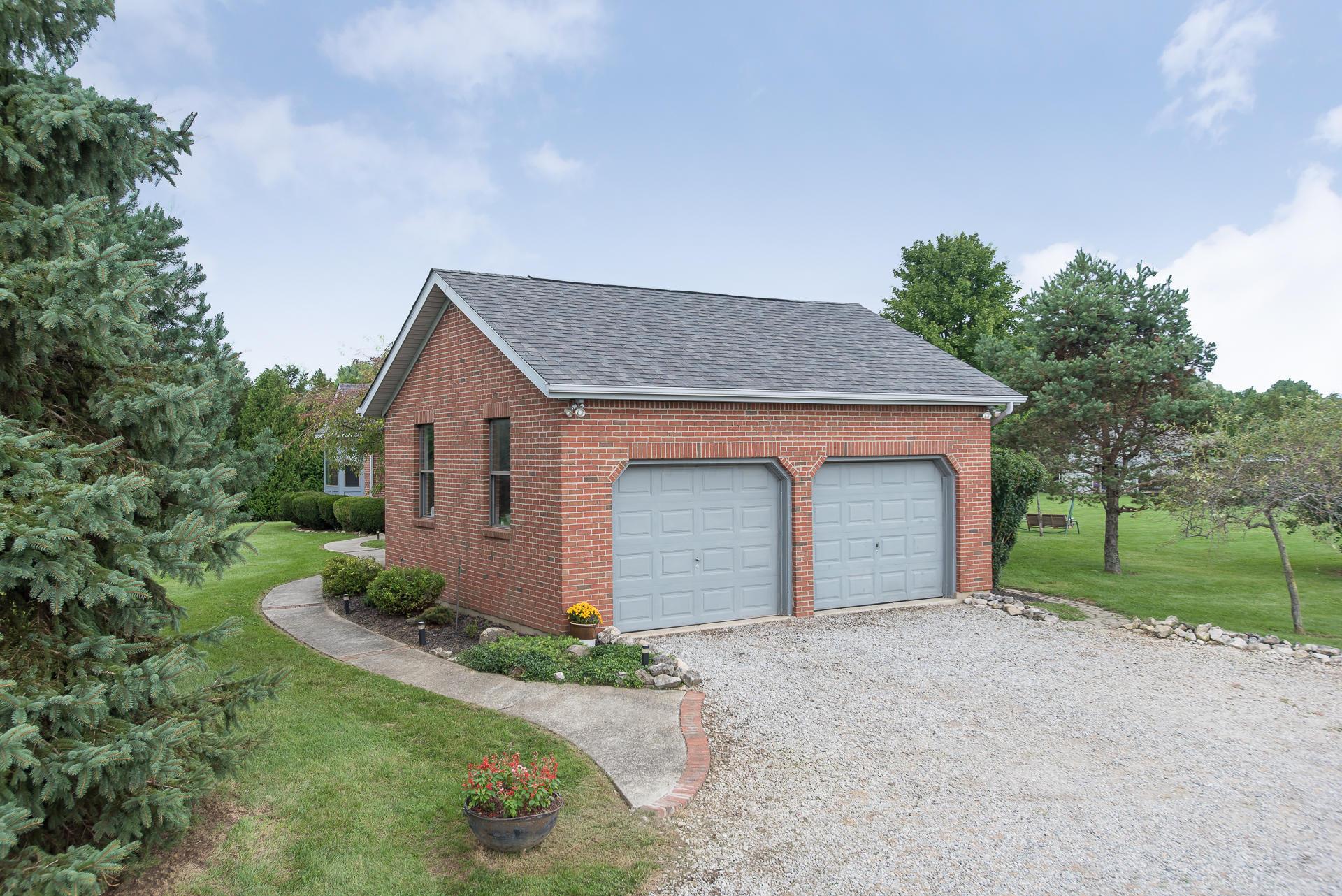 1938 River Road Delaware, OH 43015 - Photo 4 of 59