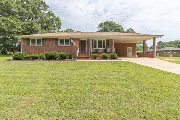 $229,900 | 1020 Bern Circle, Anderson, SC 29626