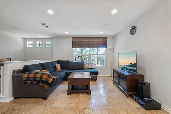 $925,000 | 92 New Season, Irvine, CA 92602