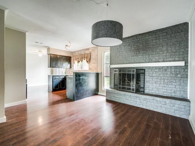 $2,250 | 935 Easy Street, Grapevine, TX 76051