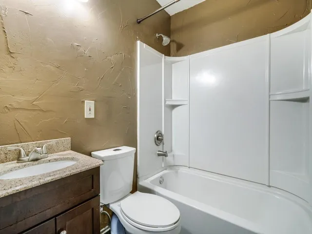 $2,250 | 935 Easy Street, Grapevine, TX 76051