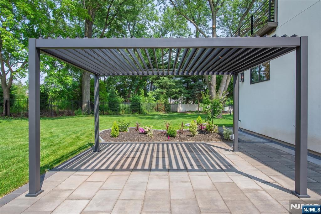 98 Haddenfield Road Clifton, NJ 07013 - Photo 47 of 50