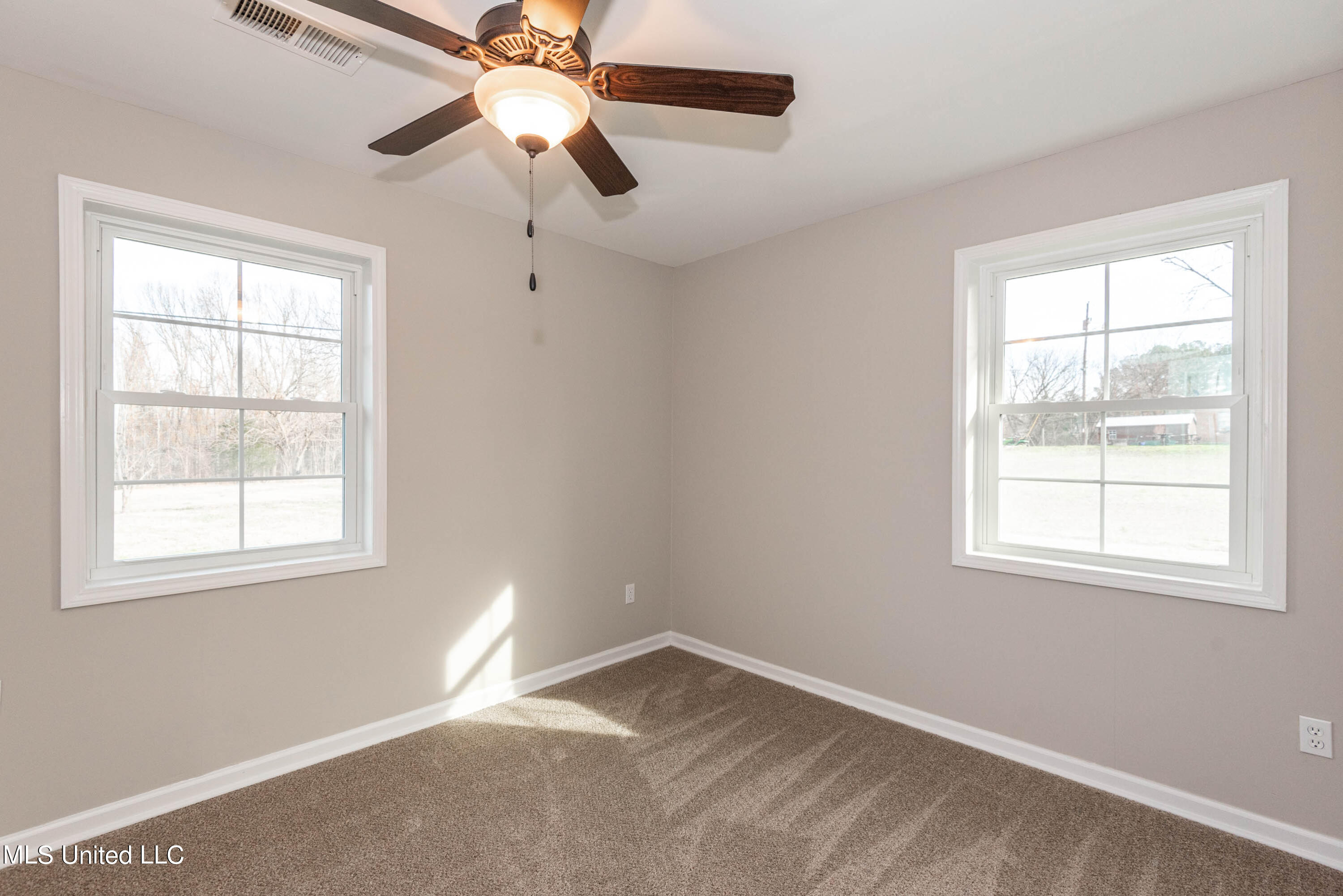 5098 Days Road Lake Cormorant, MS 38641 - Photo 11 of 21 Master Bedroom