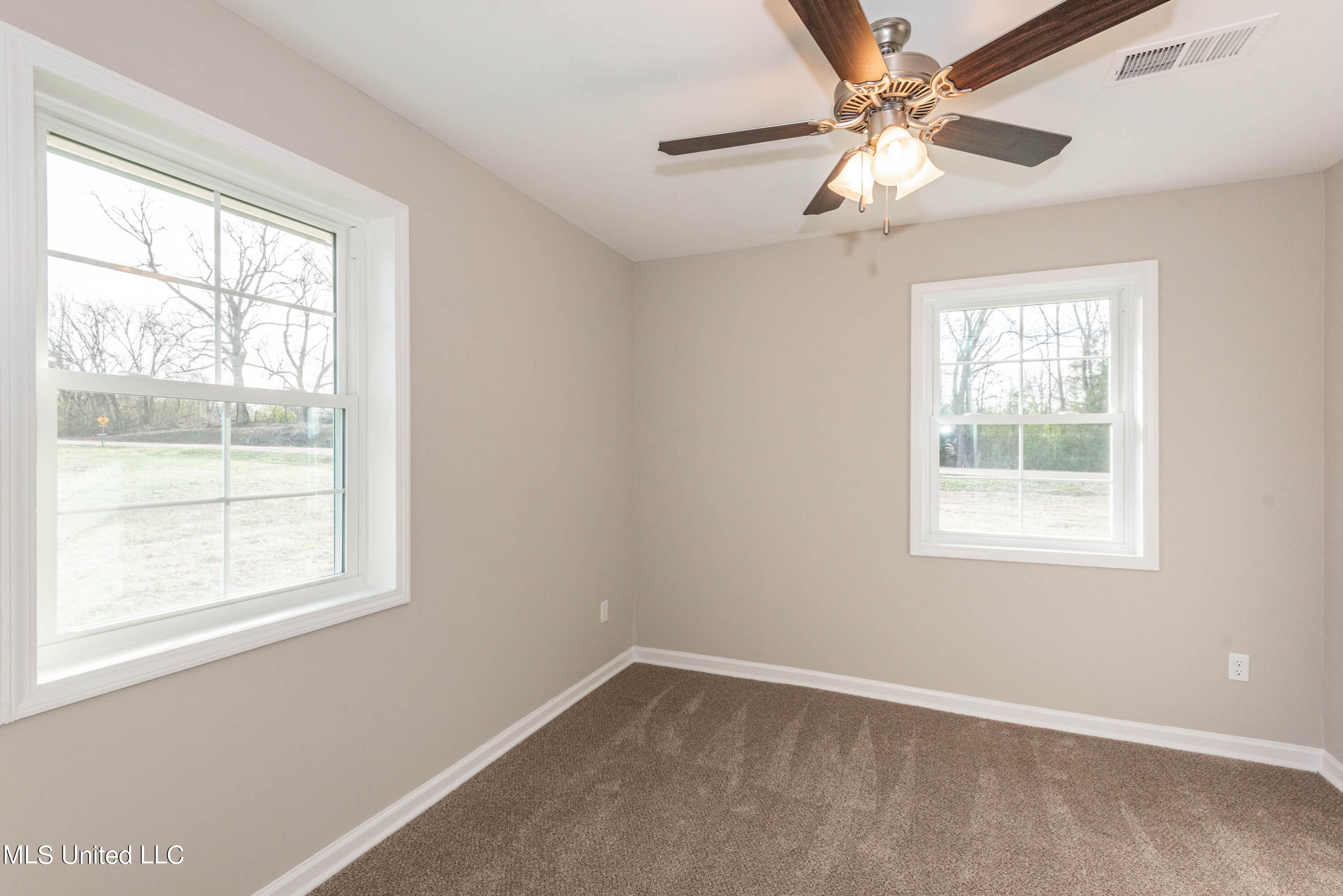 5098 Days Road Lake Cormorant, MS 38641 - Photo 13 of 21 Master Bedroom