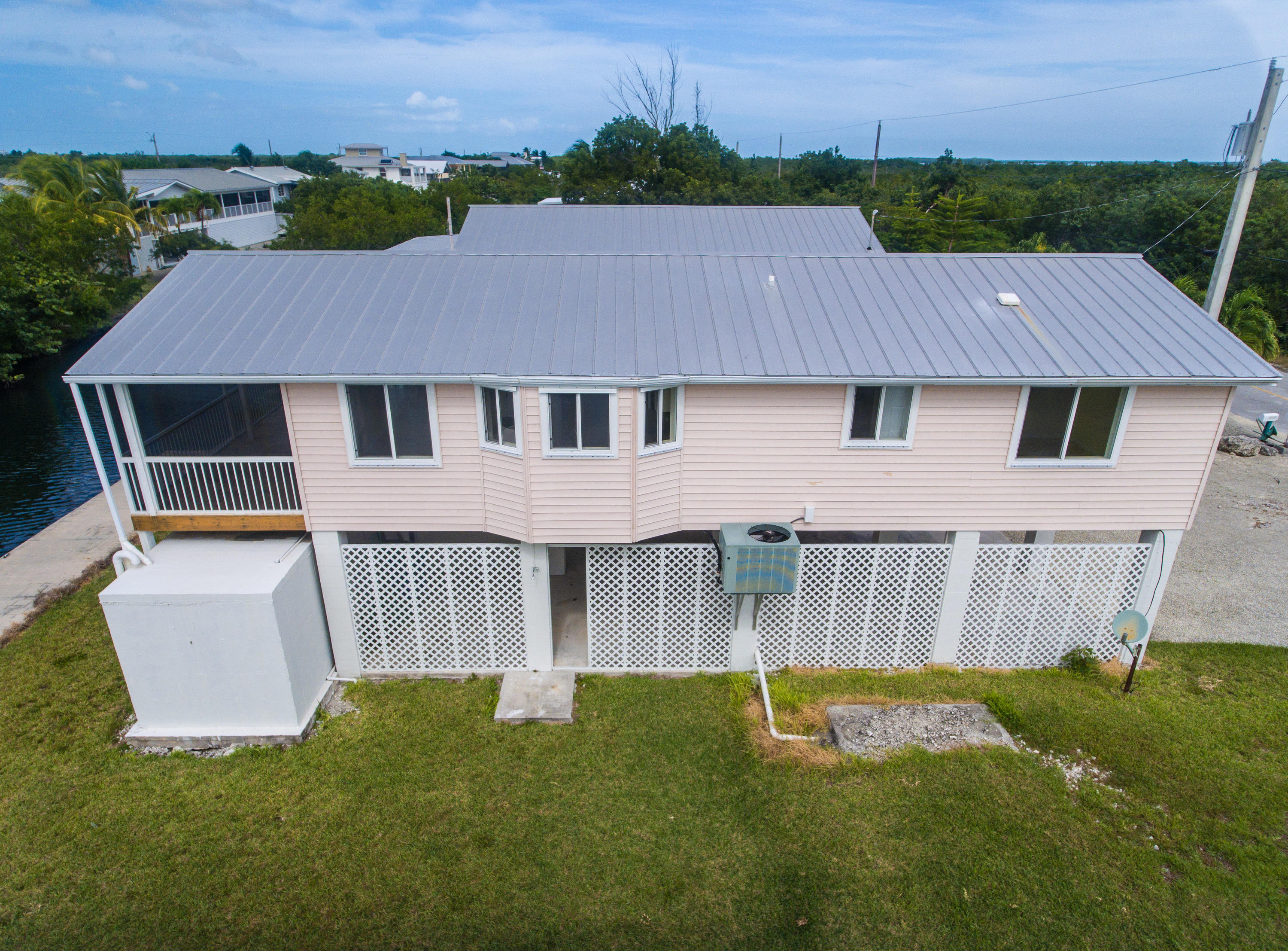 4016 Dorn Road Summerland Key, FL 33042 - Photo 5 of 47 Metal Roof Bay Kitchen Window