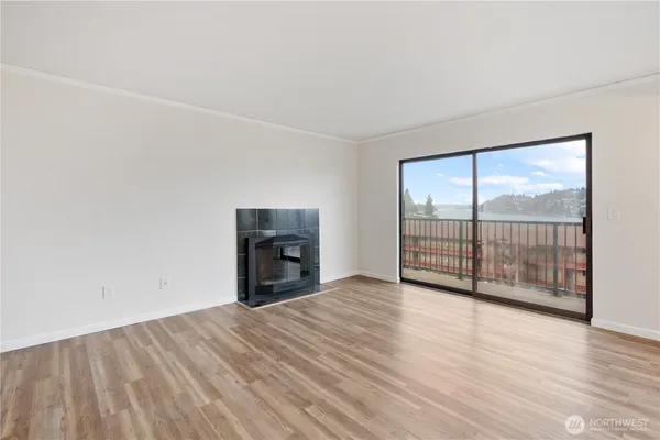 $179,900 | 1602 Naval Avenue, Unit 27, Bremerton, WA 98312