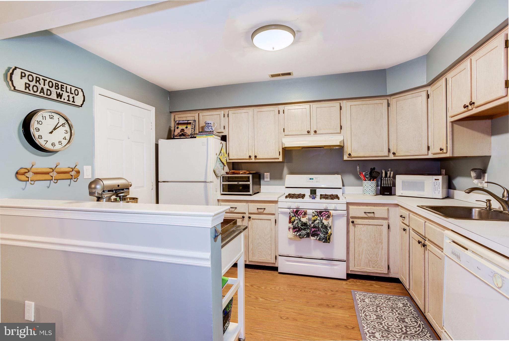 1606 Stokes Road Mount Laurel, NJ 08054 - Photo 22 of 36 Kitchen