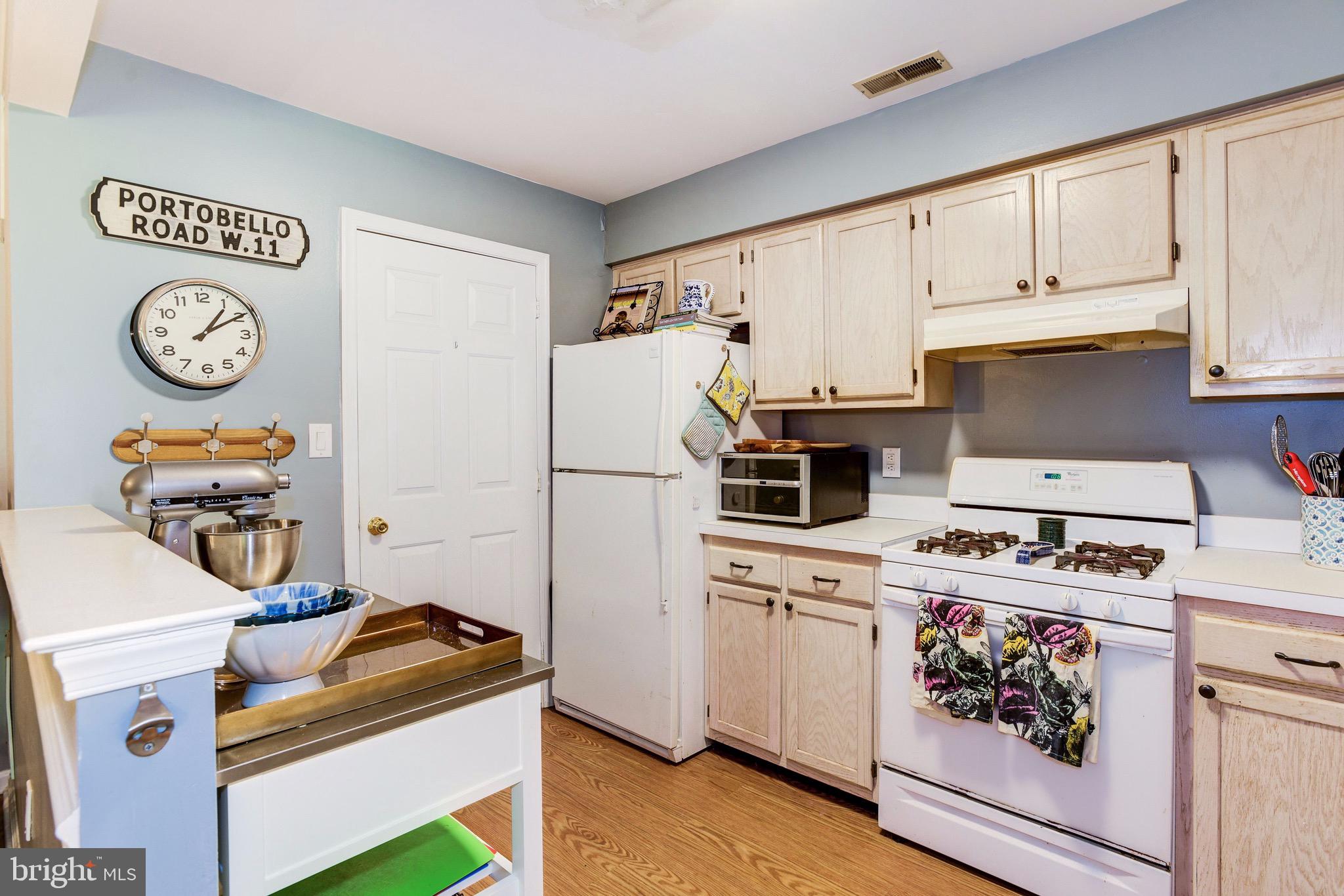 1606 Stokes Road Mount Laurel, NJ 08054 - Photo 23 of 36 Kitchen