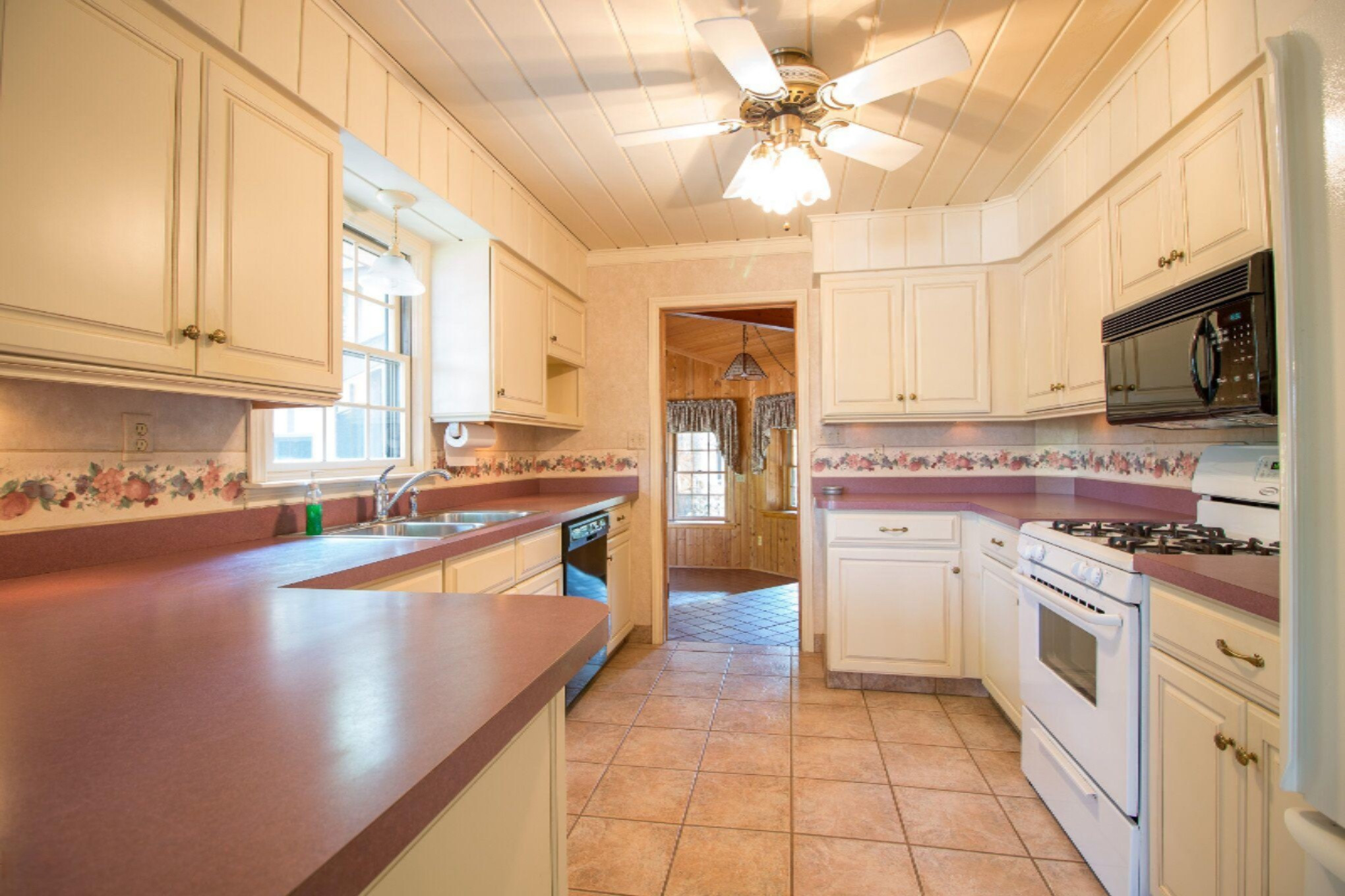 7830 West Royal Road Canadian Lakes, MI 49346 - Photo 12 of 36 Kitchen