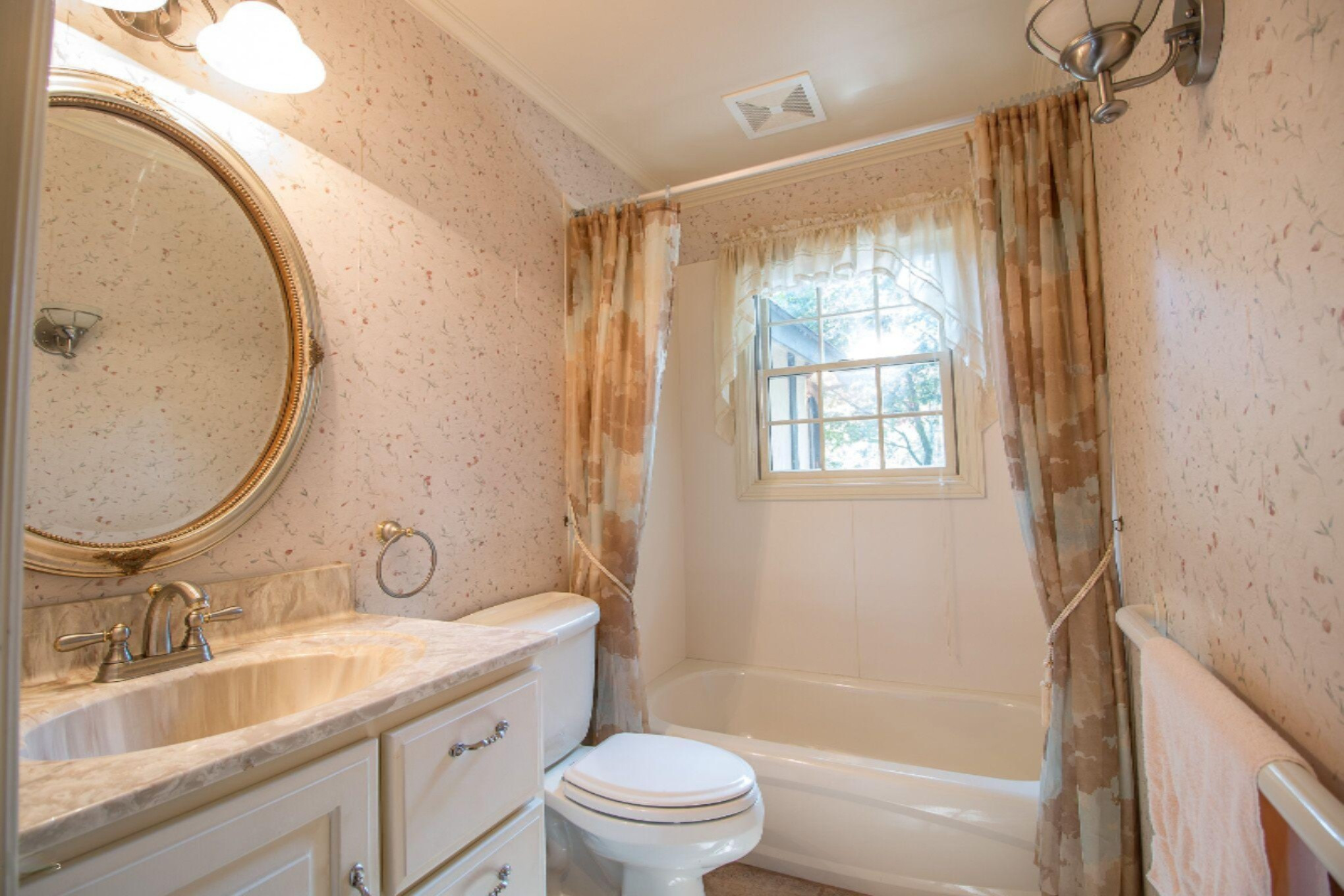 7830 West Royal Road Canadian Lakes, MI 49346 - Photo 23 of 36 Guest Bath Main floor