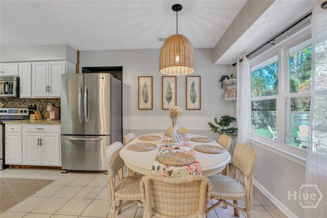 1131 Cobb Road Savannah, GA 31410 - Photo 8 of 22