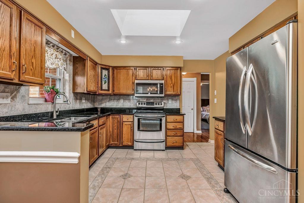 3353 South Road Cincinnati, OH 45248 - Photo 13 of 43