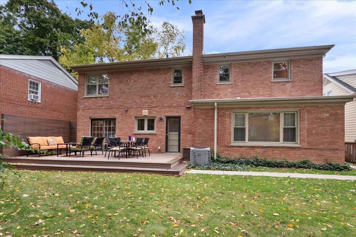 2440 Simpson Street Evanston, IL 60201 - Photo 34 of 34 a front view of a house with garden