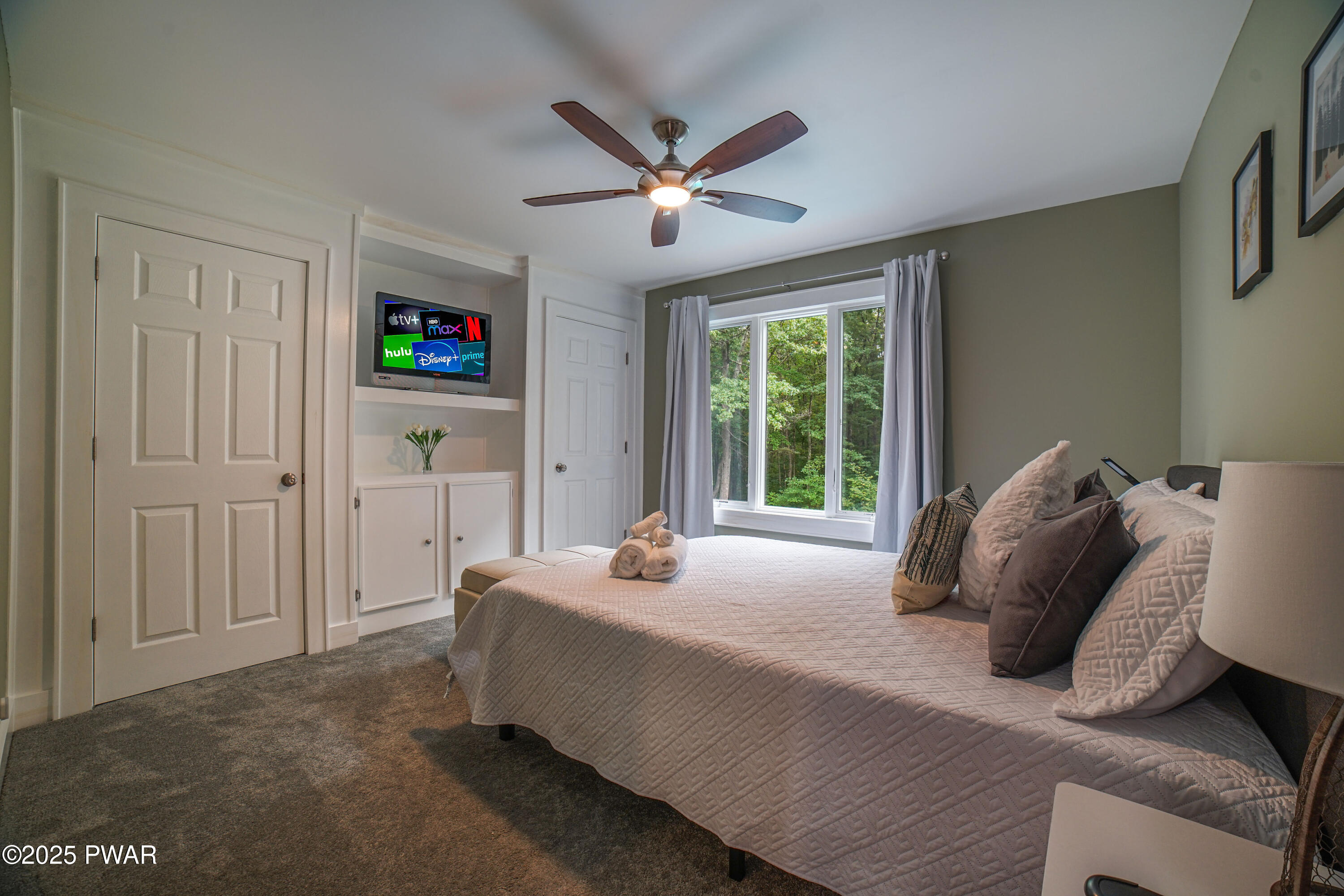109 Alex Road Hawley, PA 18428 - Photo 51 of 65 LordsValleyAirbnb(70of107)