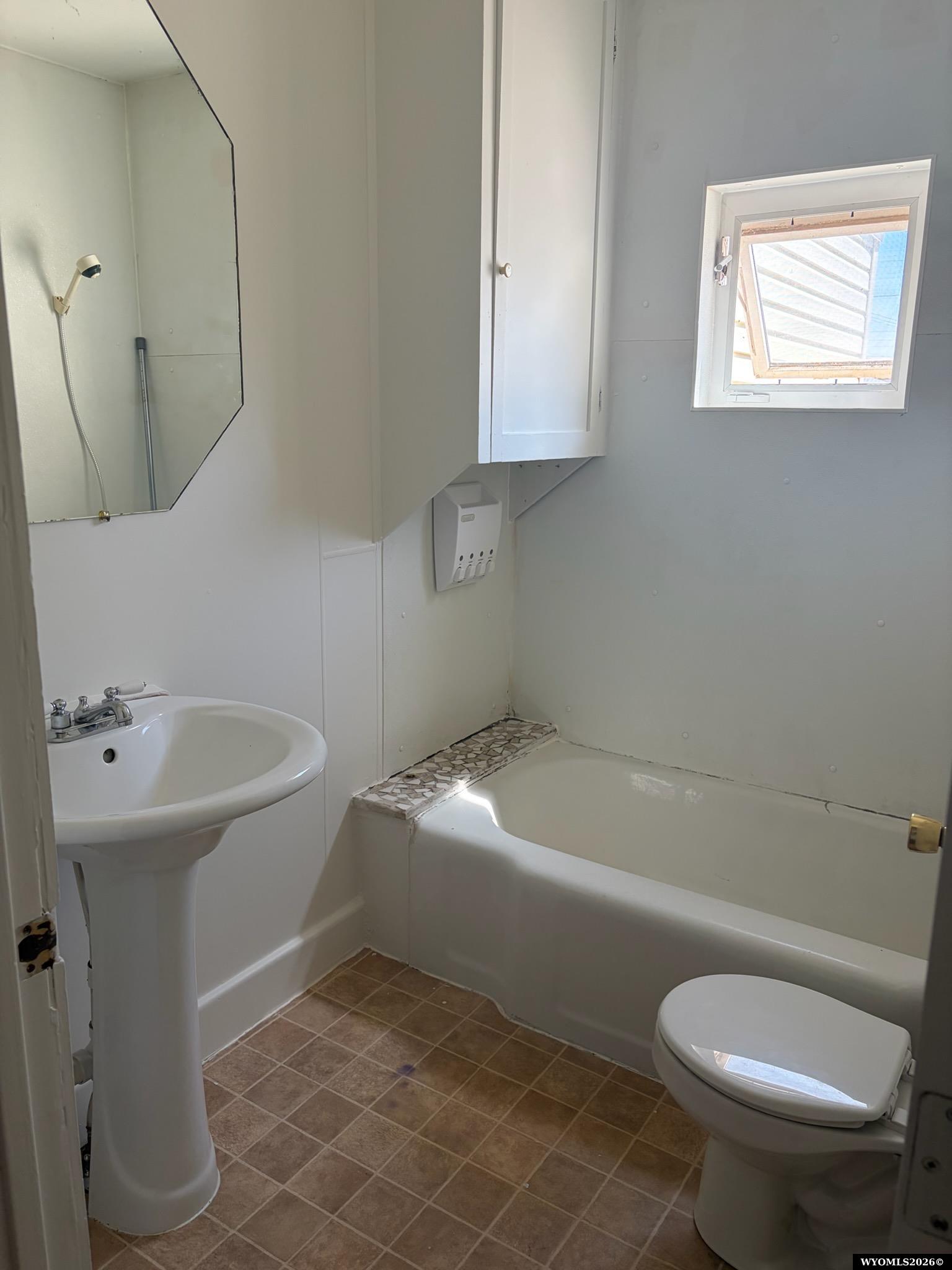 275 North Hamilton Street Powell, WY 82435 - Photo 8 of 16