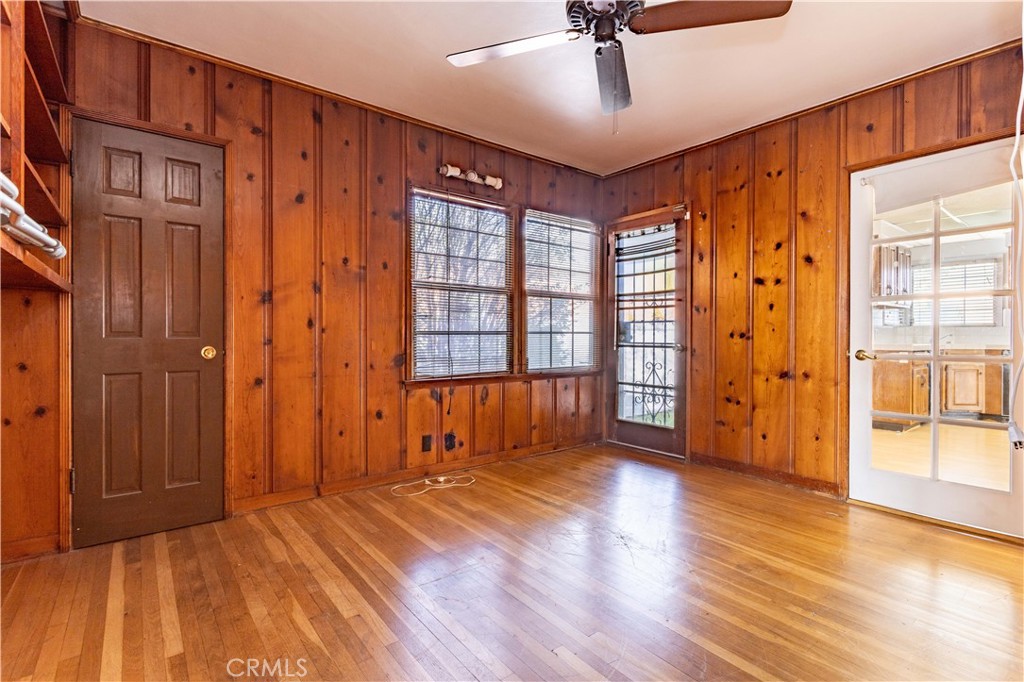 701 North Spring Avenue Compton, CA 90221 - Photo 17 of 24