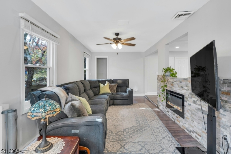 39 Delaware Road West Milford, NJ 07421 - Photo 8 of 41