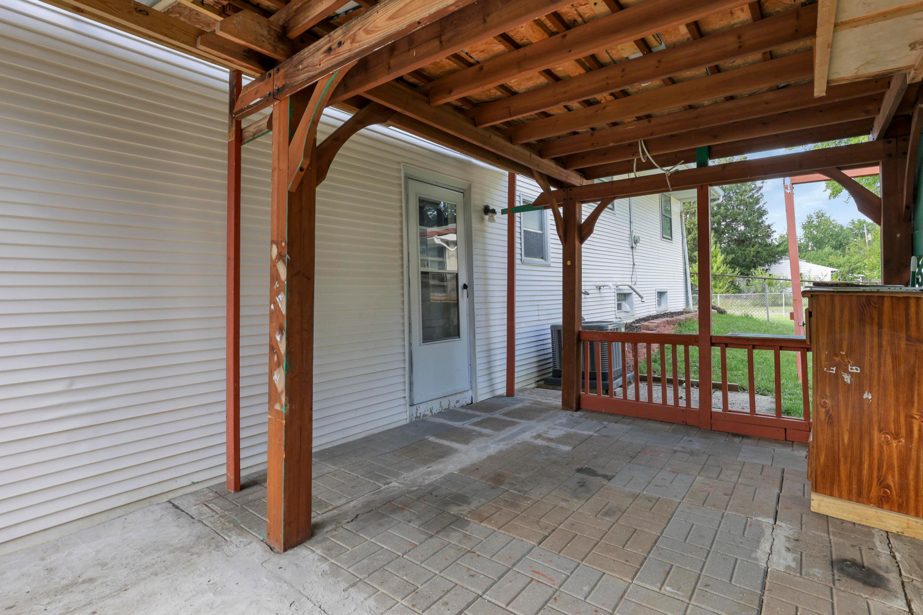 1355 Thurell Road Columbus, OH 43229 - Photo 54 of 59 0N4A3064