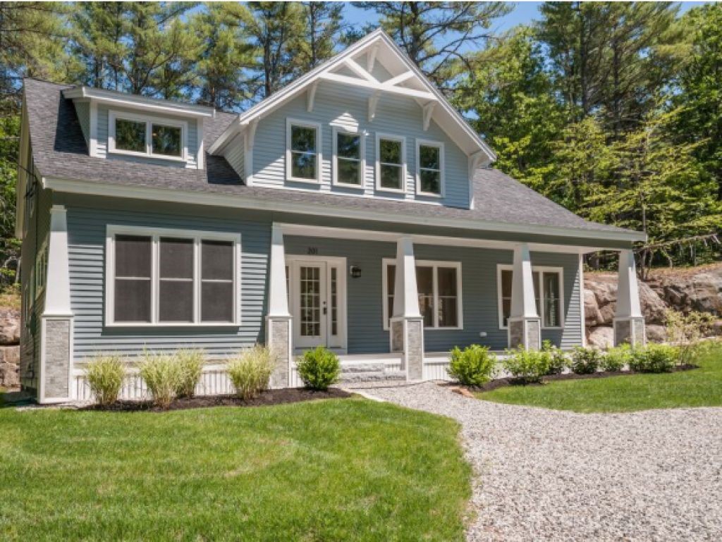201 Pine Hill Road York, ME 03902 - Photo 2 of 24 Gallery Image 2