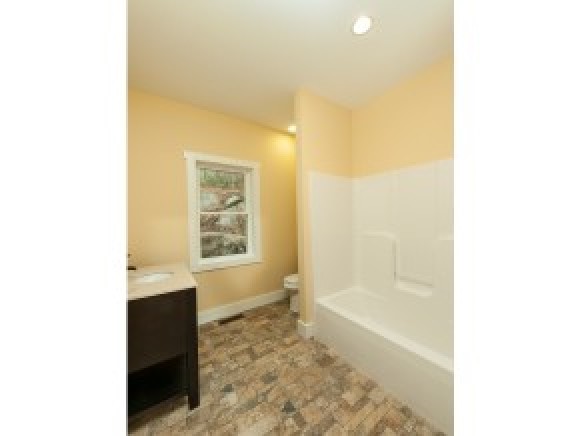 201 Pine Hill Road York, ME 03902 - Photo 15 of 24 Gallery Image 15