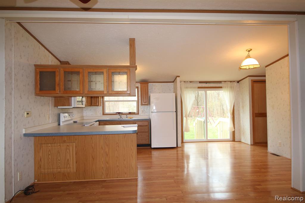 2317 Imlay City Road Lapeer, MI 48446 - Photo 23 of 44