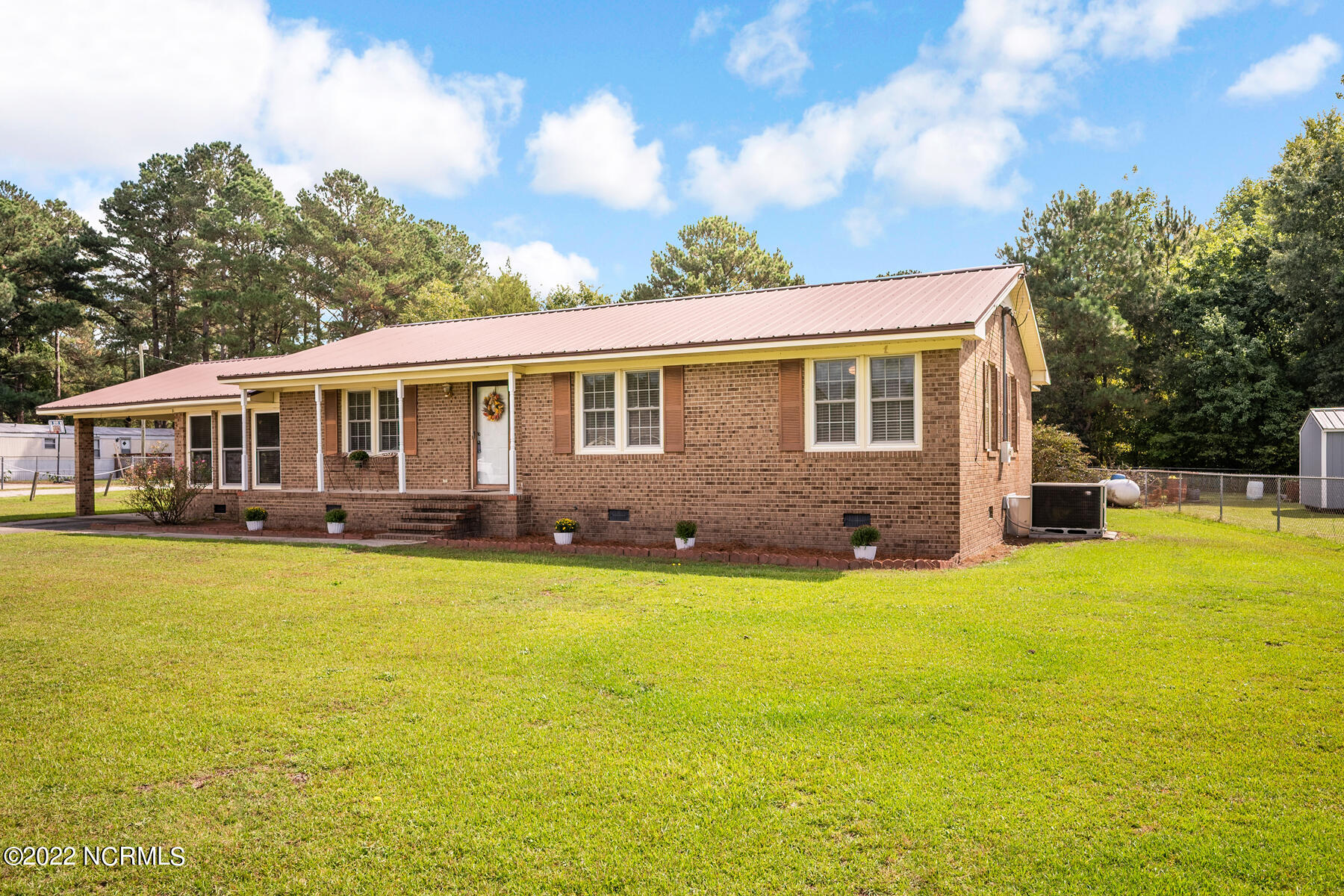 699 Edwards Bridge Road Grifton, NC 28530 - Photo 3 of 42 699 Edwards Bridge Road-00003