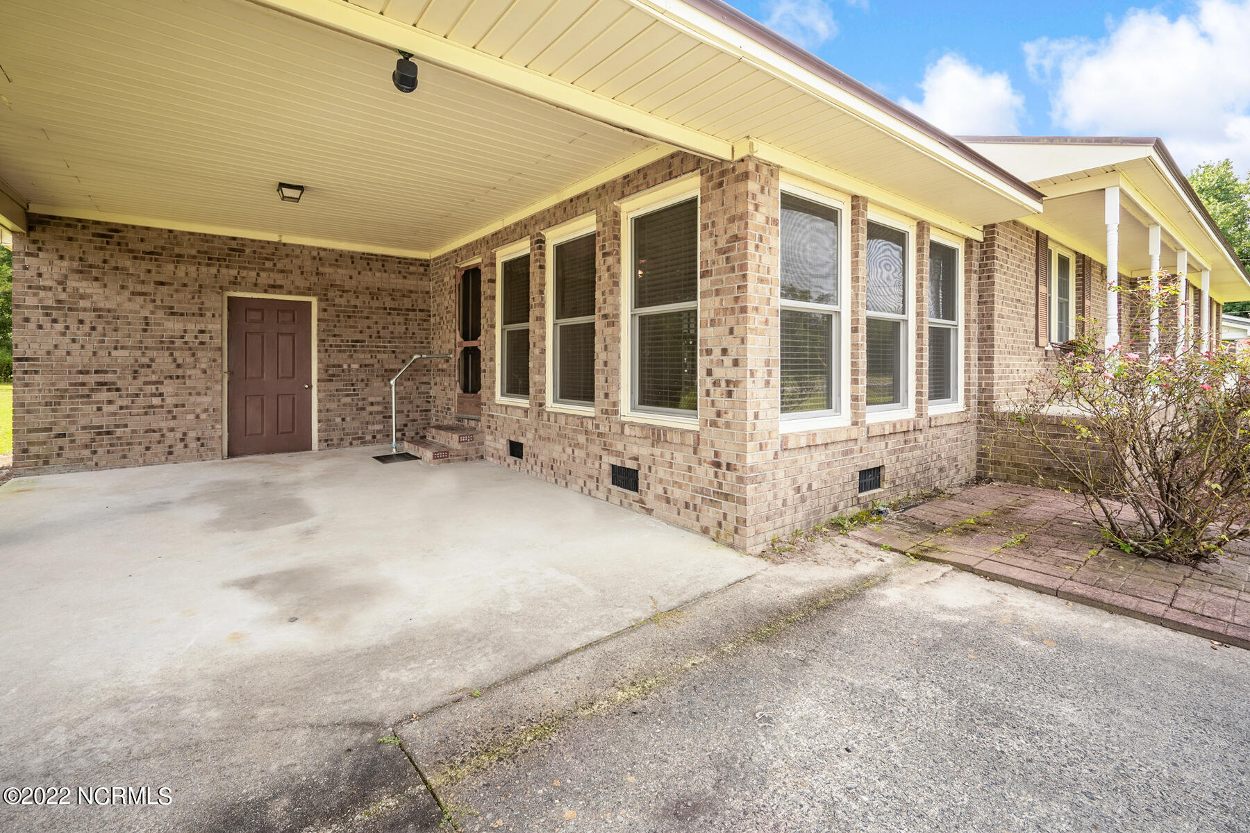 699 Edwards Bridge Road Grifton, NC 28530 - Photo 7 of 42 699 Edwards Bridge Road-00007