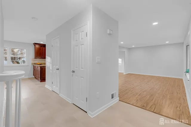 $839,000 | 3 Van Arsdale Court, East Brunswick, NJ 08816