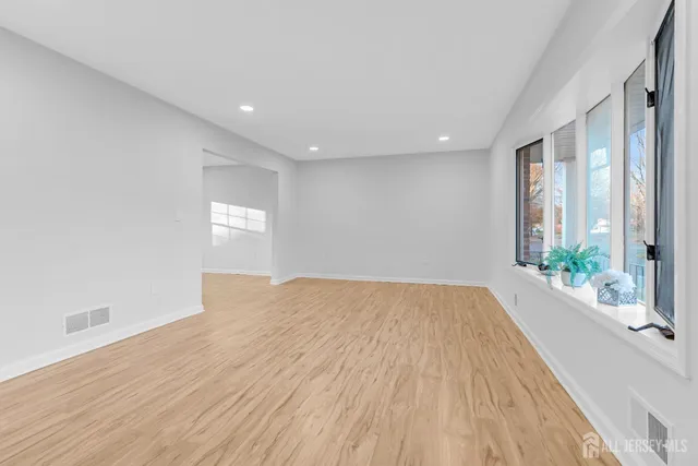 $839,000 | 3 Van Arsdale Court, East Brunswick, NJ 08816