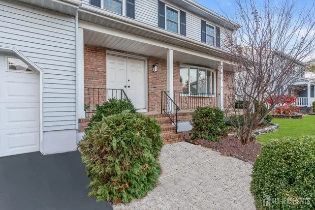 $839,000 | 3 Van Arsdale Court, East Brunswick, NJ 08816