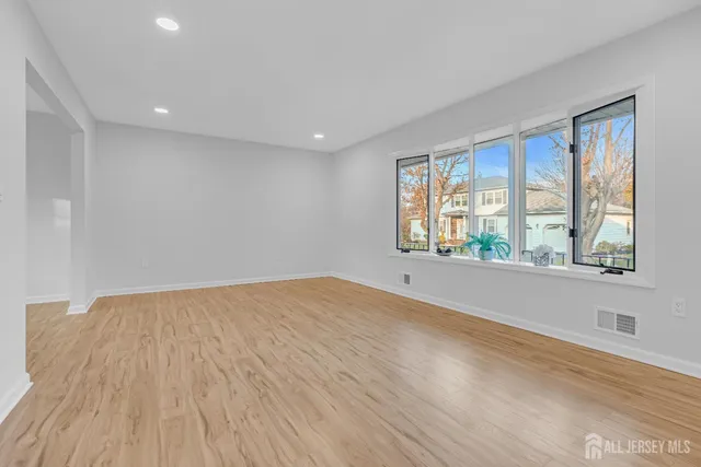 $839,000 | 3 Van Arsdale Court, East Brunswick, NJ 08816