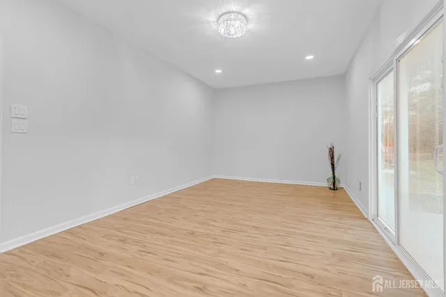 $839,000 | 3 Van Arsdale Court, East Brunswick, NJ 08816